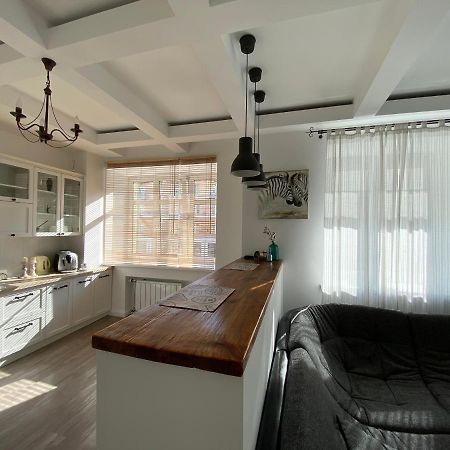 جومل Bright Apartment المظهر الخارجي الصورة