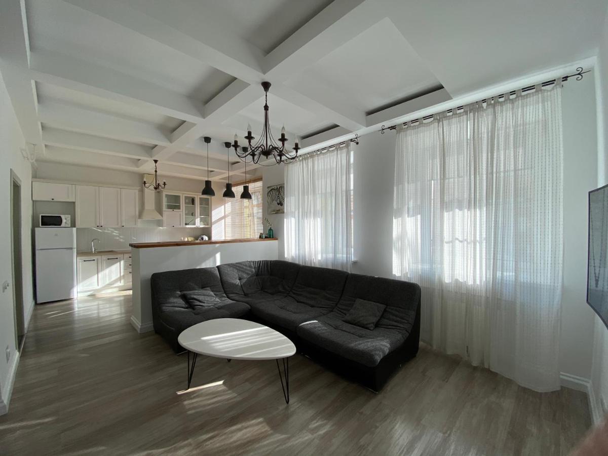 جومل Bright Apartment المظهر الخارجي الصورة